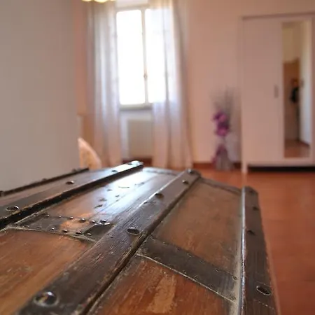 Casale Appio 2* روما