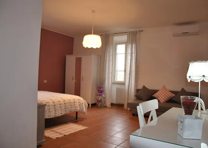 Casale Appio 2* Rome