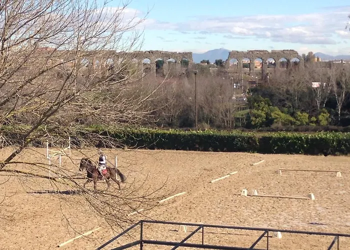 Maison d'hôtes Casale Appio 2*